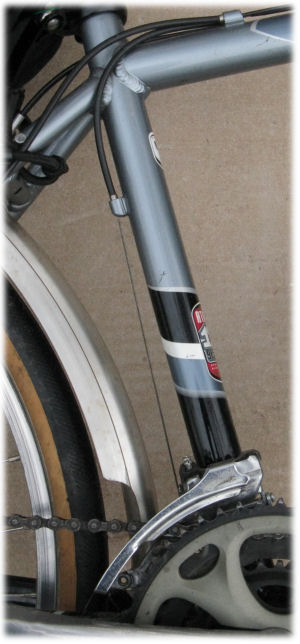 Top routing of the front derailer cable